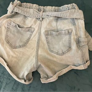 Abercrombie kids 11/12 high rise paper bag waist shorts w belt